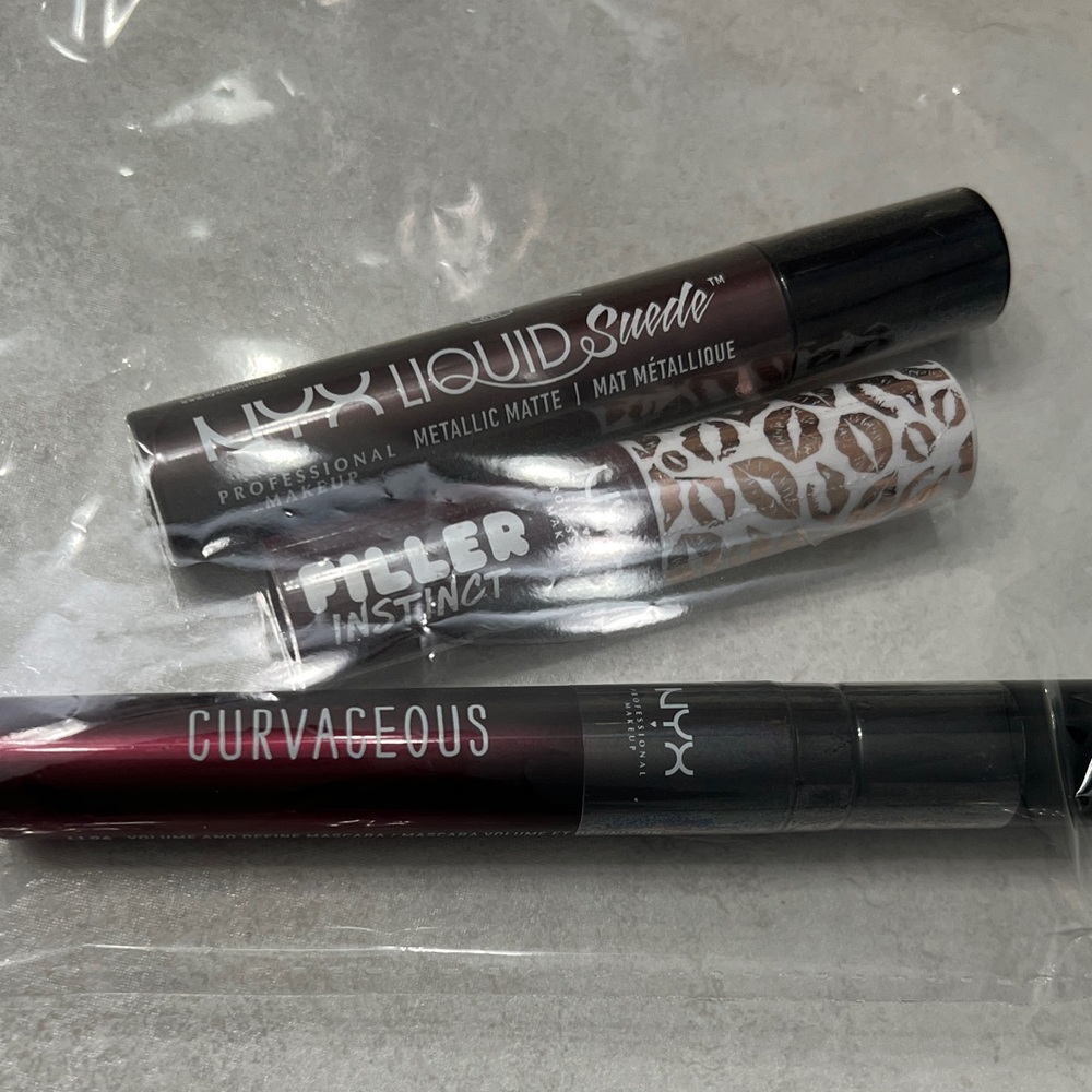 NYX makeup bundle - lip and mascara
